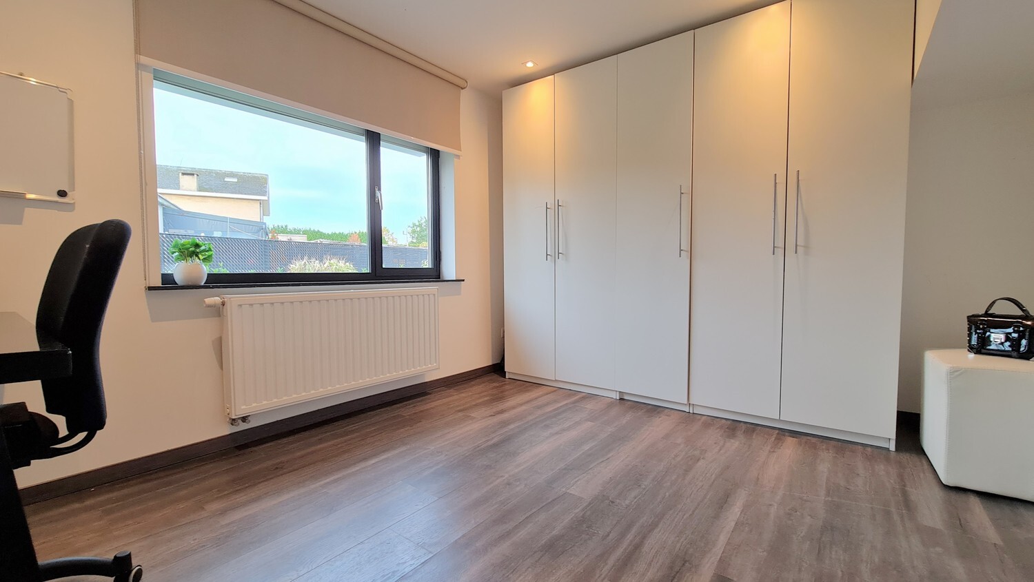 Bungalow met zongerichte tuin op perceel van 1350 m&#178; 