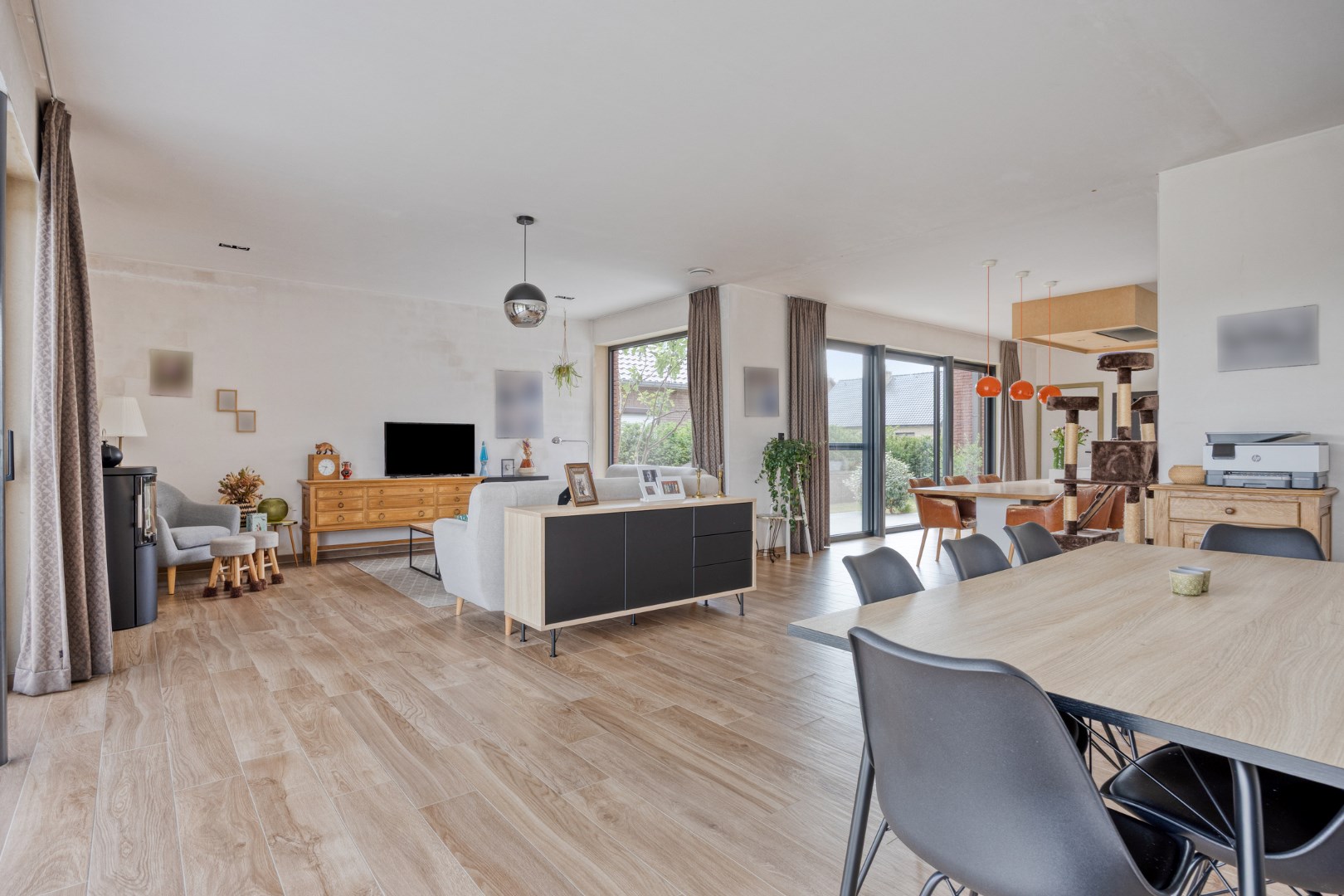 Energiezuinige gezinswoning met magazijn op ruim perceel van 10a 78ca in Balen-Hulsen 