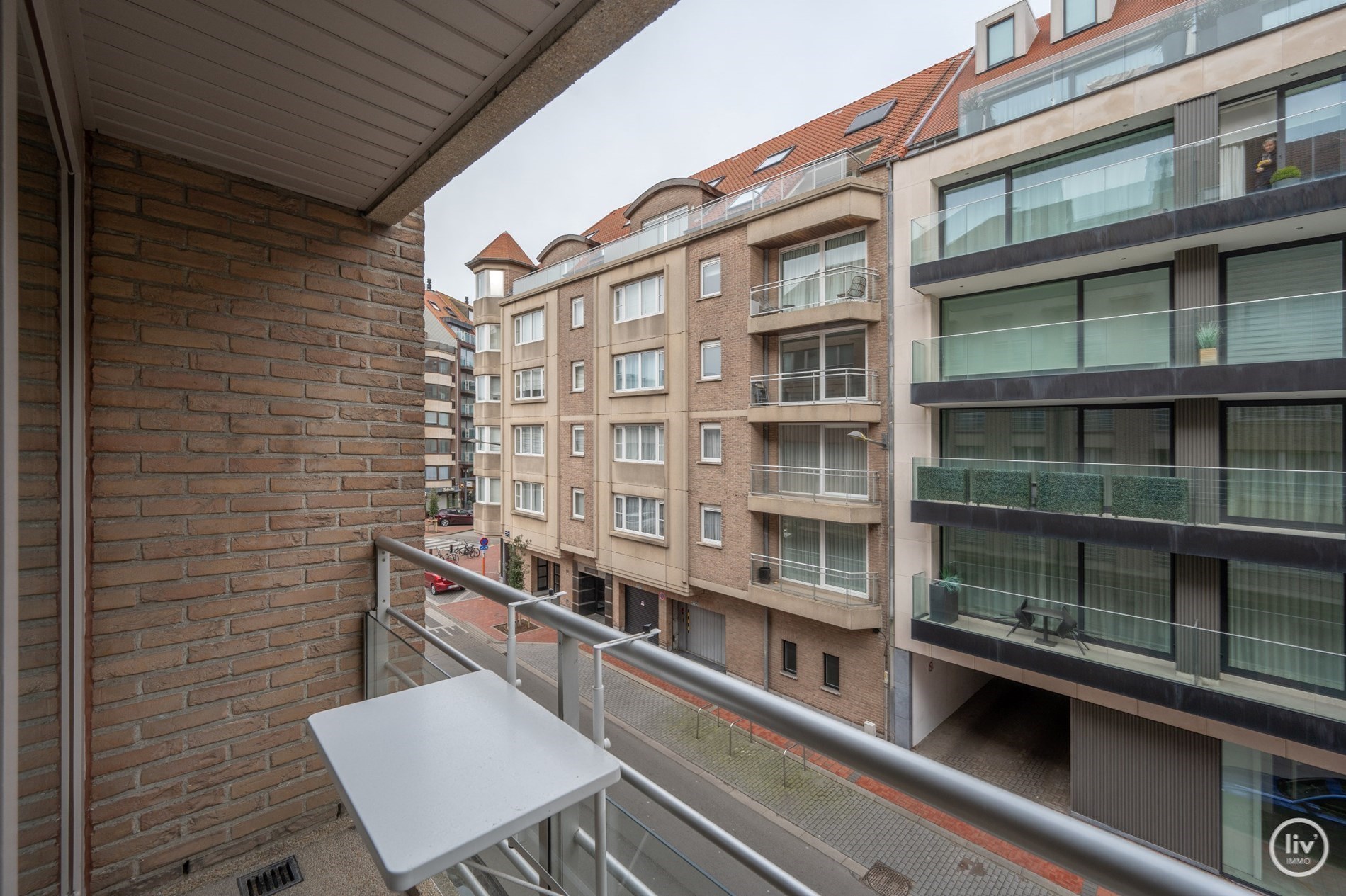 Meubl&#233;: Agr&#233;able appartement de 2 chambres avec une belle fa&#231;ade, situ&#233; pr&#232;s de la place Rubens &#224; Knokke. 