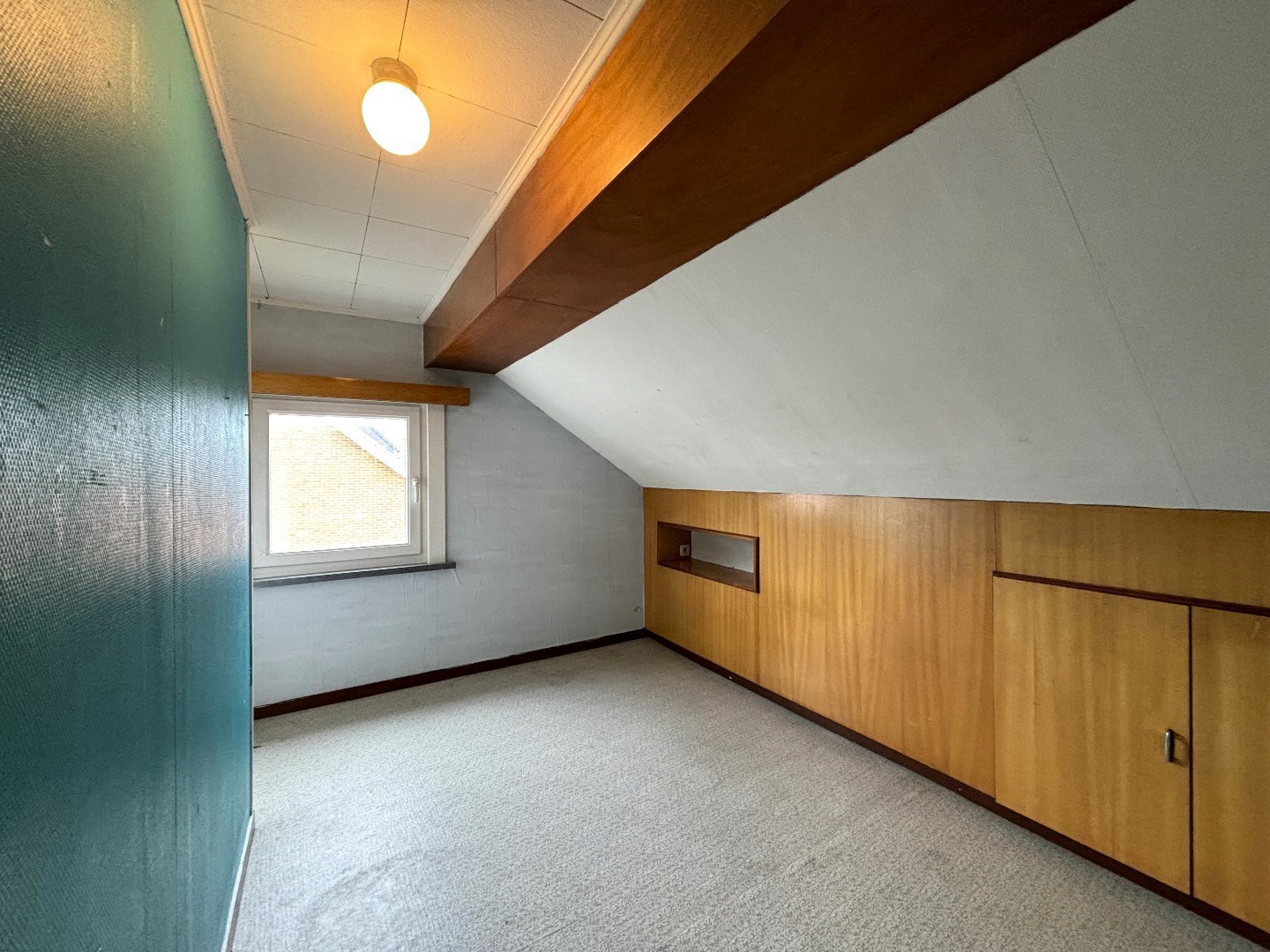Gezinswoning met 4 slpk. en garage zonder renovatieverplichting in centrum Mol 