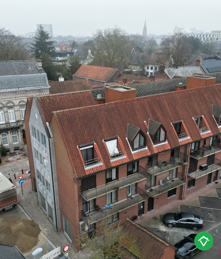 Ruim, gezellig dakappartement met 3 slaapkamers in centrum Roeselare 