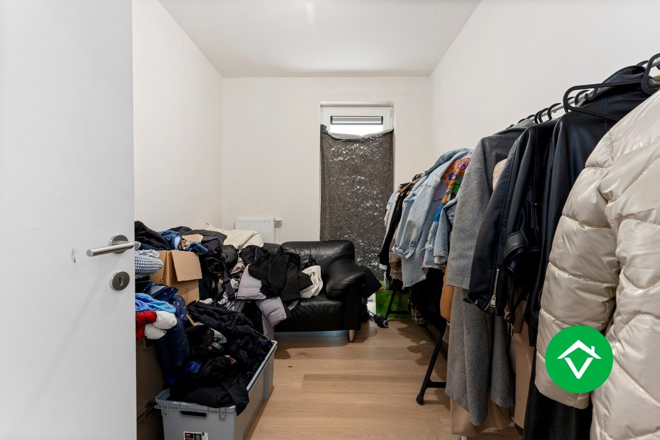 Gelijkvloers appartement met garage te Leke 