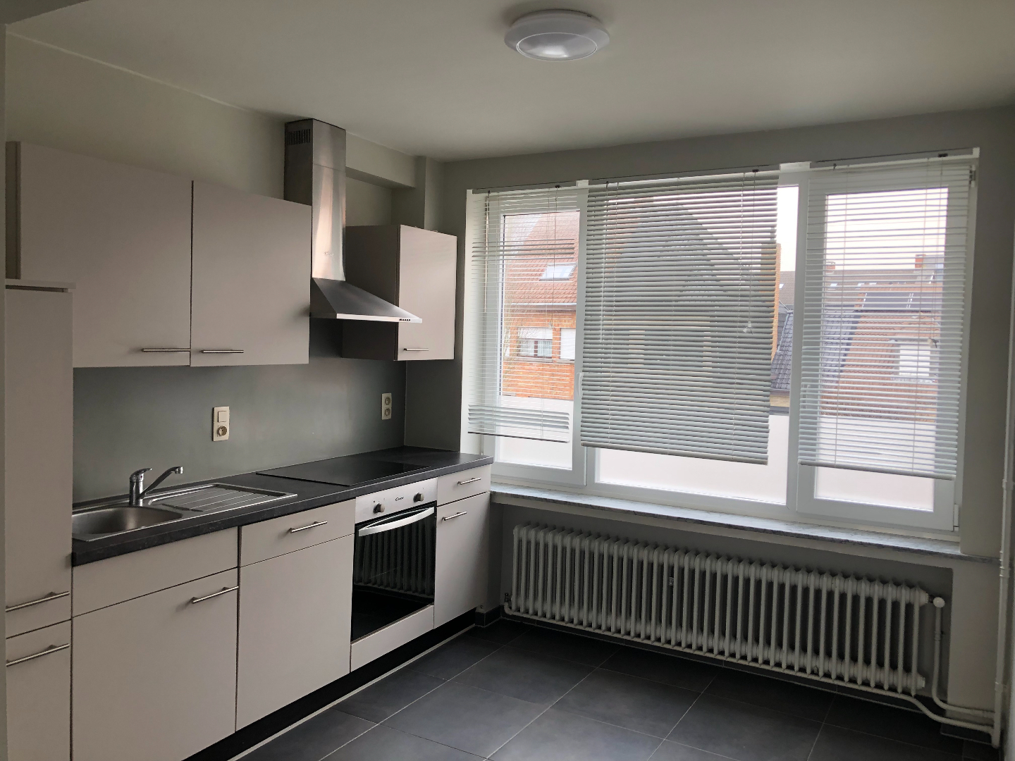 Mooi duplexappartement met 2 slaapkamers en garage 