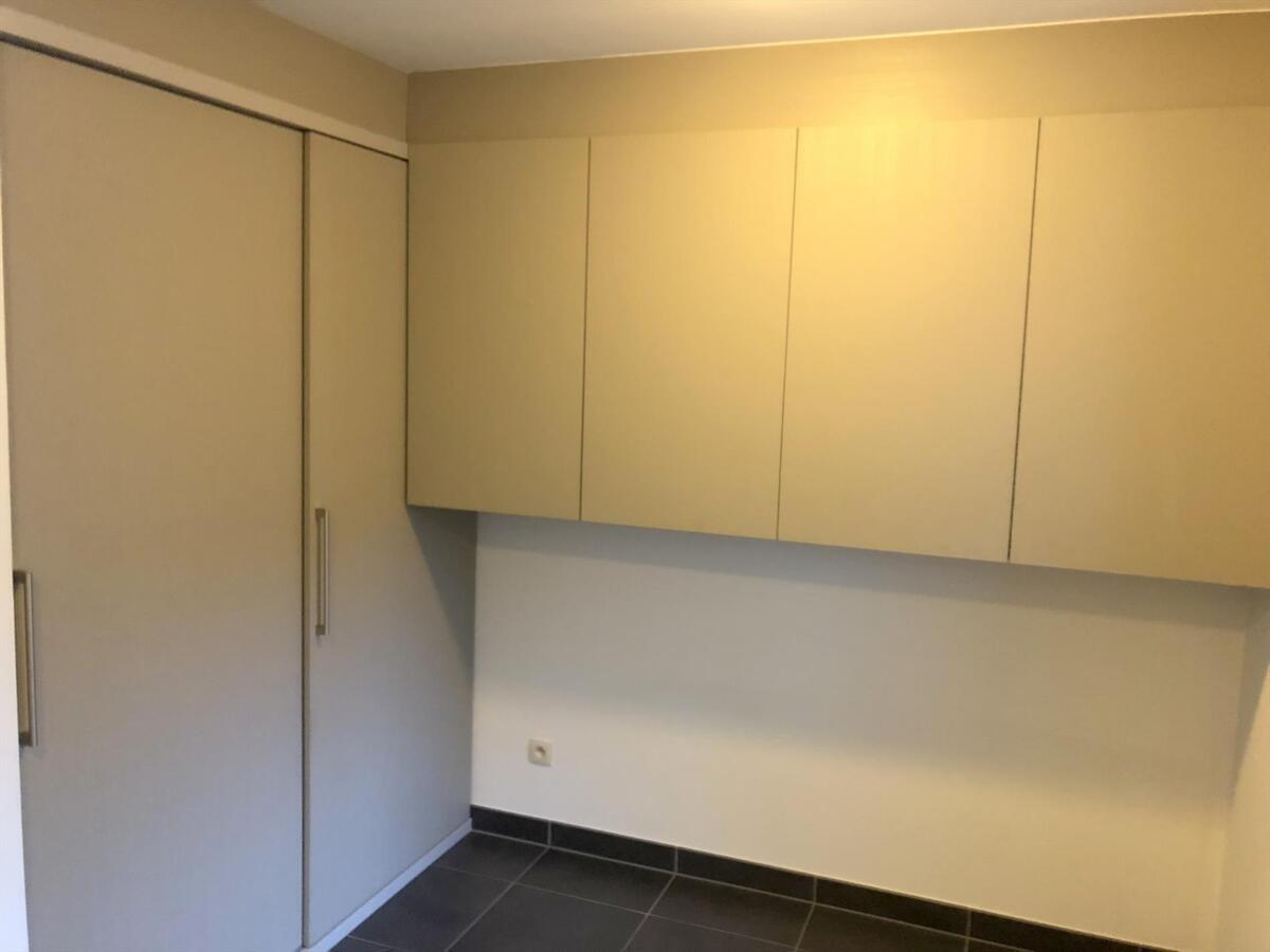 Modern, praktisch ingericht &#233;&#233;n-slaapkamer-appartement in centrum Aalter 