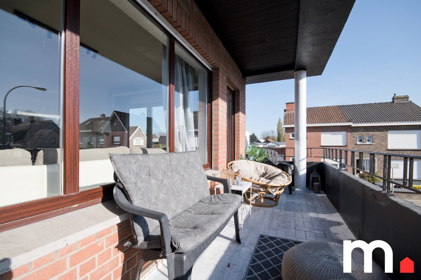 Tof &amp; Trendy bemeubeld appartement met 3 slaapkamers, 2 badkamers en garage te Heule ! 