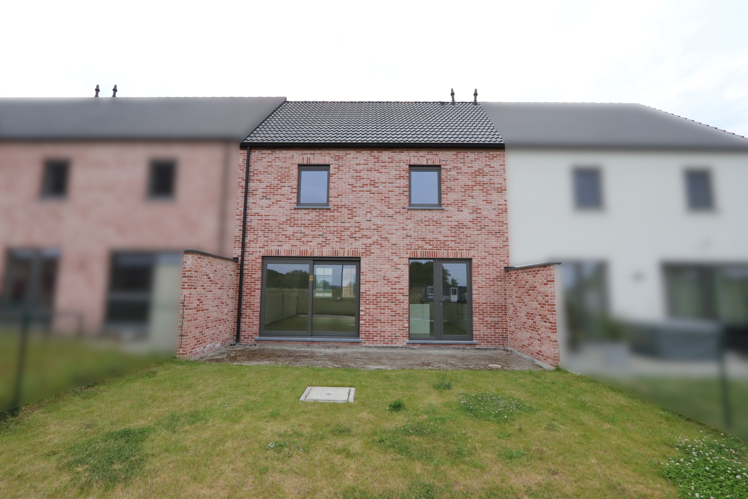 ENERGIEZUINIGE WONING MET CARPORT EN TUIN 