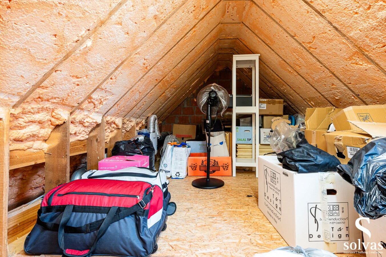 Moderne half open bebouwing met prachtige verzichten! 