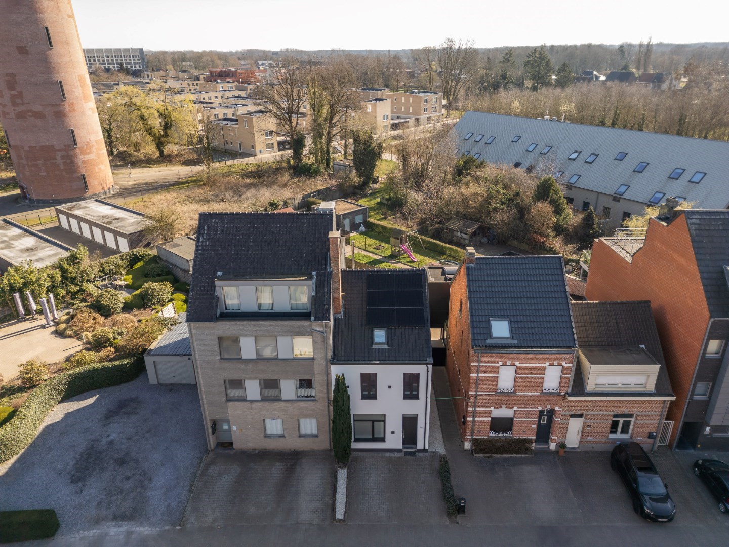 Volledig gerenoveerde gezinswoning met 3 slpk. in centrum Geel 