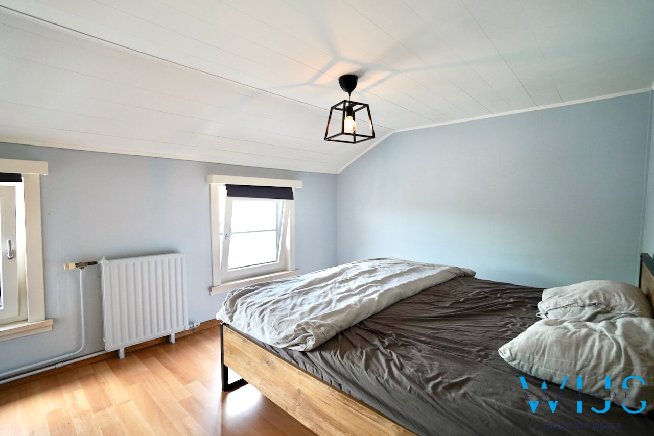 Instapklaar woonhuis op perceel van 450m&#178; te ERTVELDE ! 
