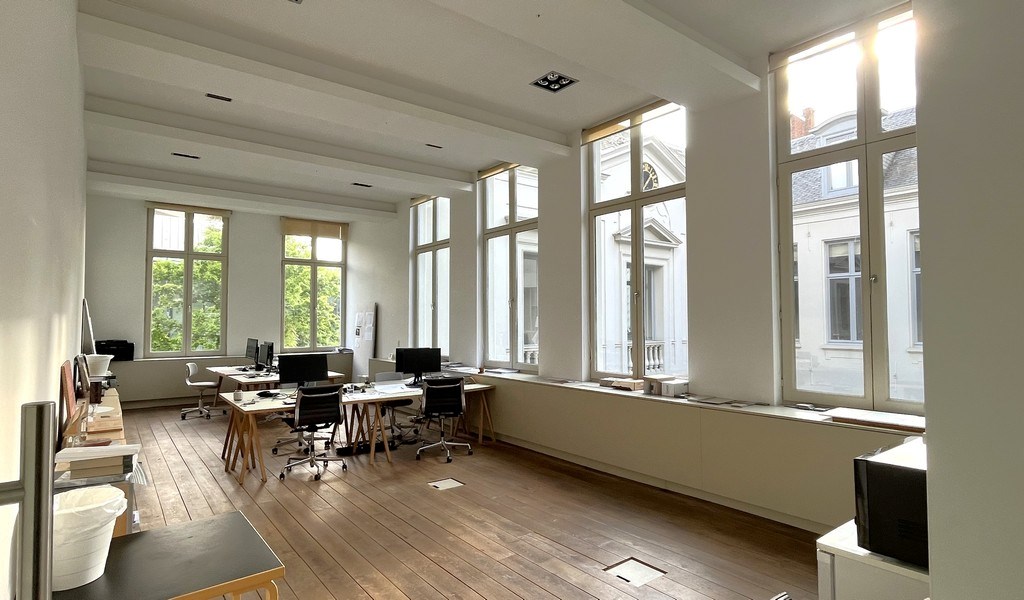 Kantoor te huur in prestigieus herenhuis te Antwerpen