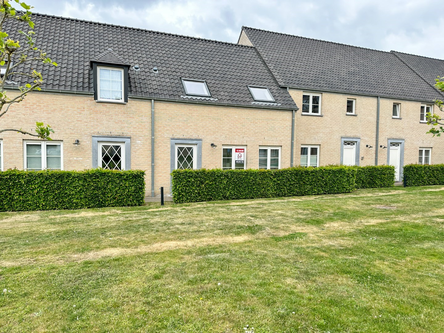 Instapklare woning met 3 slpk, tuin, autostaanplaats, rustige gelegen te Lichtervelde 