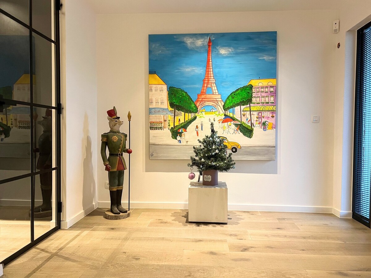 Gerenoveerde, instapklare woning op perceel van 1529m&#178; midden in het groen 
