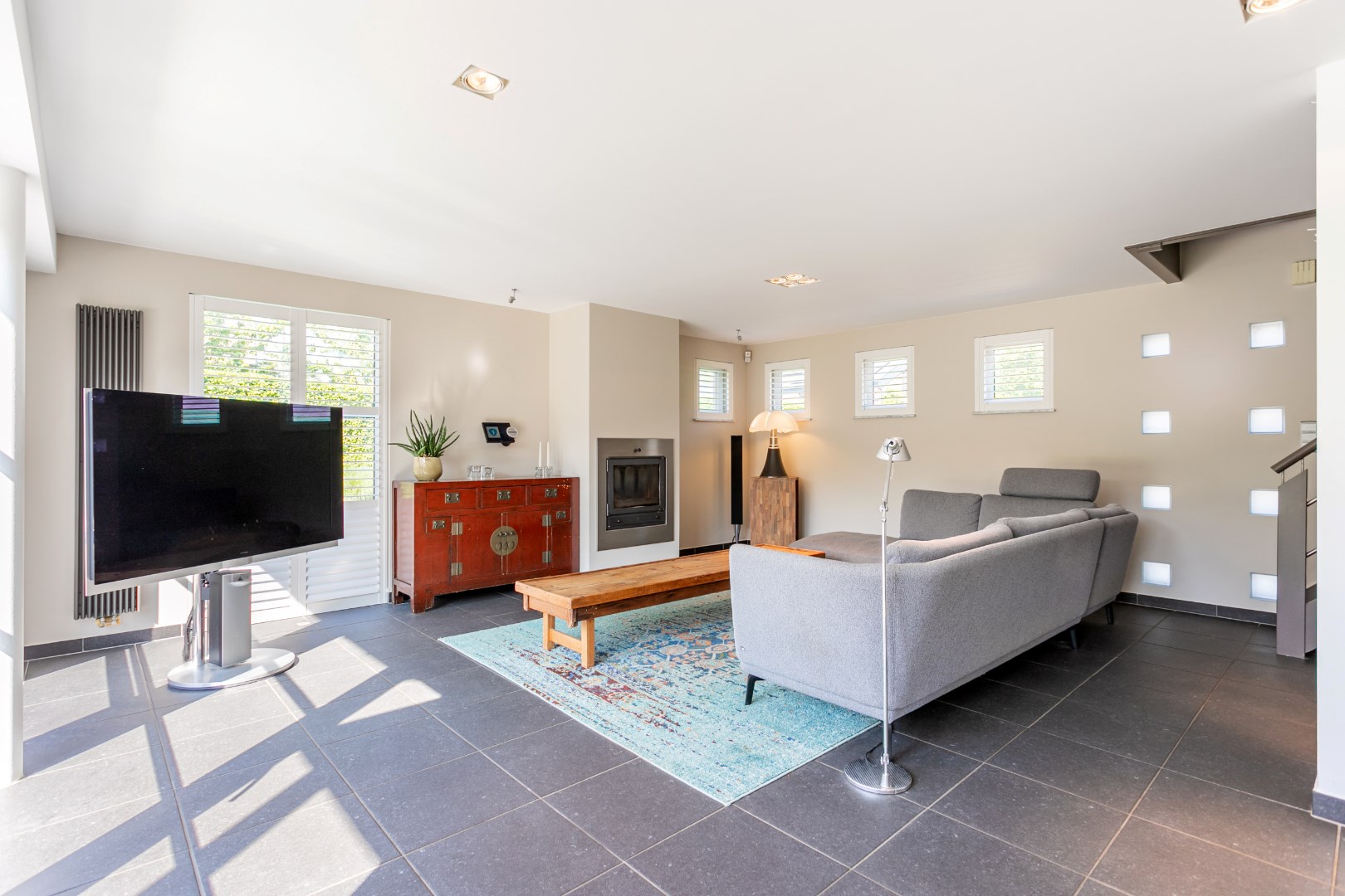 Instapklare woning met 3 slpks, garage en tuin te Halle 