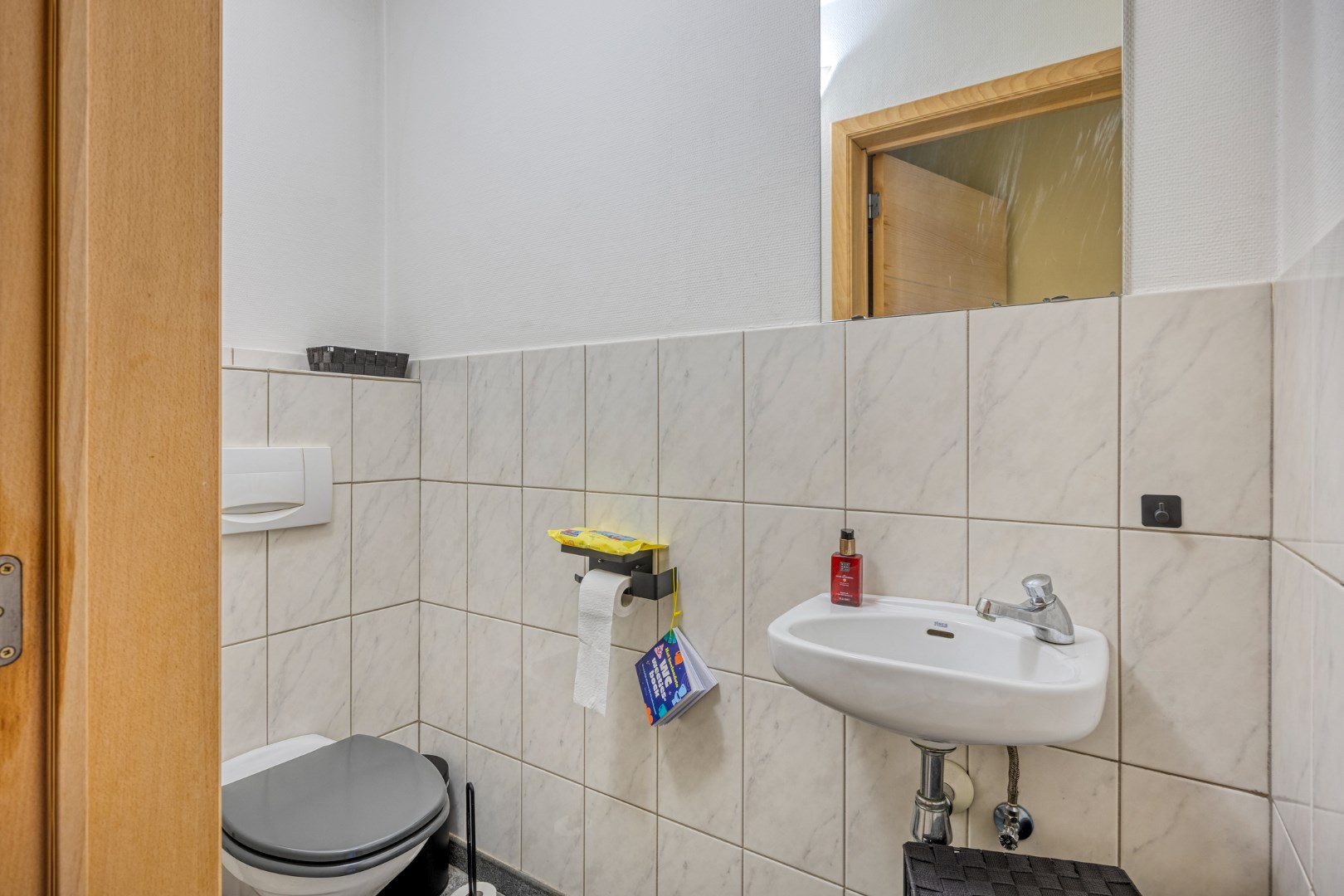 Villa met praktijkruimte op perceel van 1.817m&#178; te Geel 