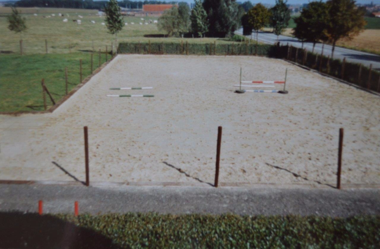 Leuke &#233;&#233;ngezinswoning op ca. 2,32ha te Geluveld (Zonnebeke) 