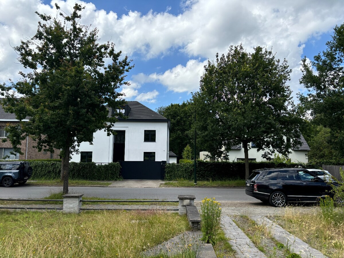Te renoveren woning op een Zuid perceel 767 m&#178; 