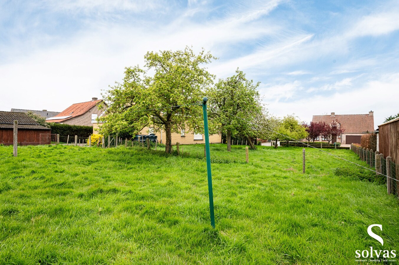 Te renoveren/te slopen woning nabij centrum Zomergem! 