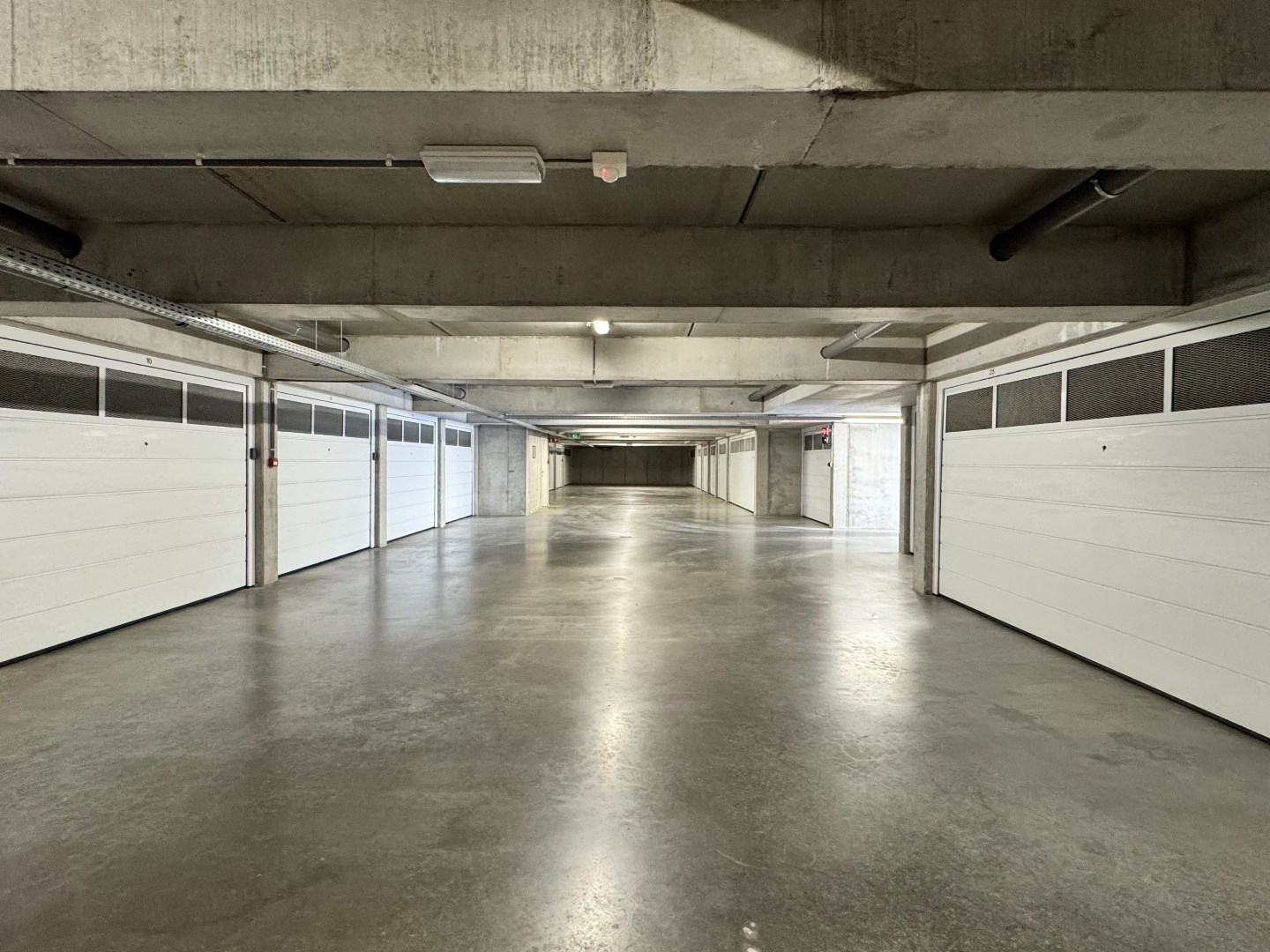 Ruim appartement met ondergrondse garage te koop in hartje Zulte 