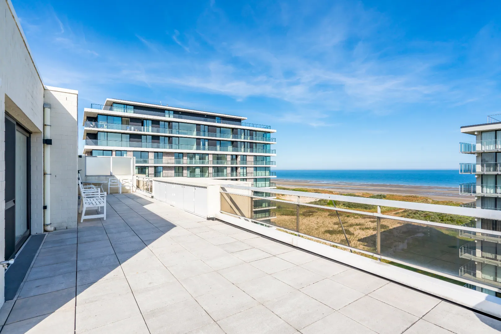 Exclusieve Penthouse met panoramisch zicht in De Panne met totale opp. van 300 m²