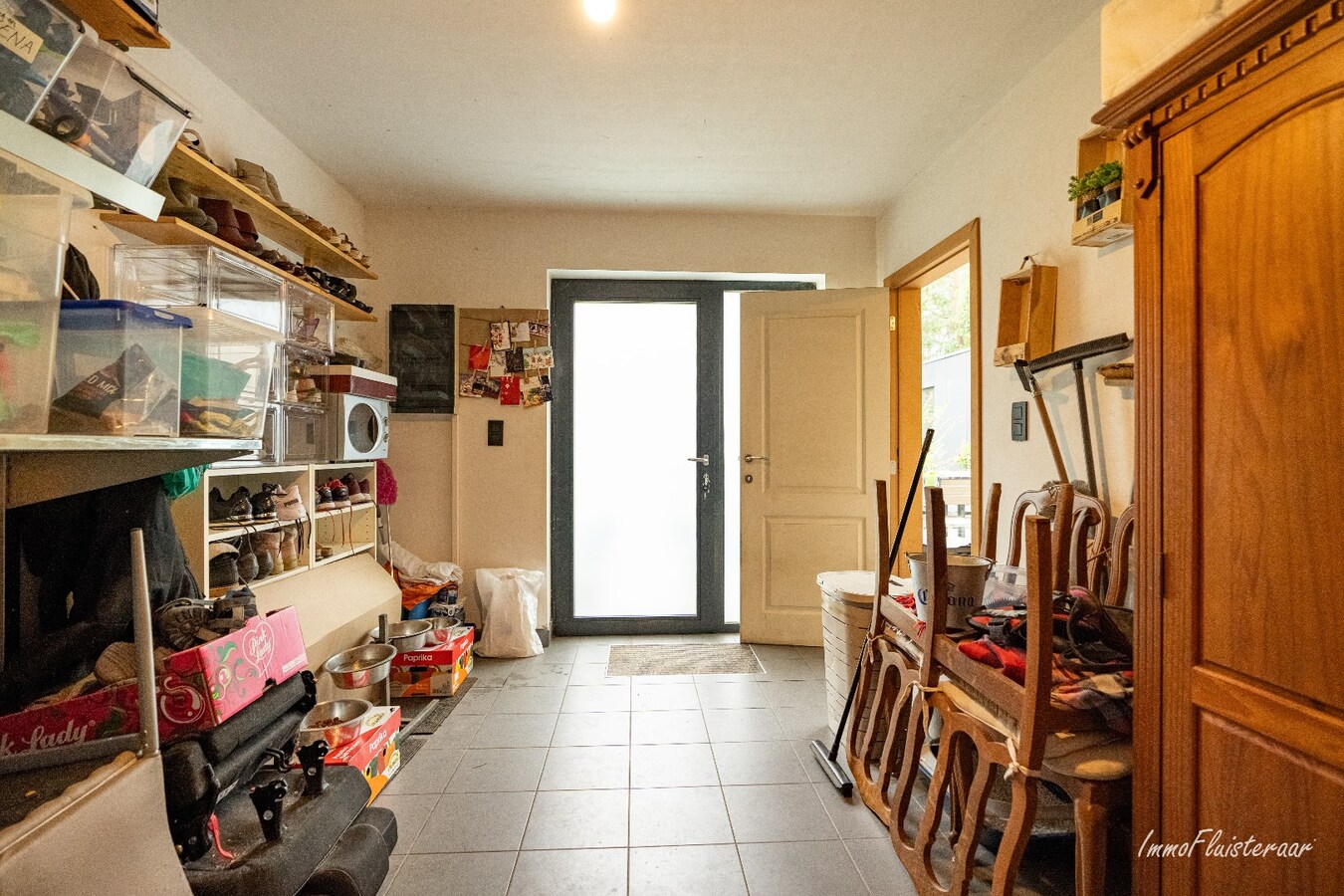 Ready-to-move-in house in a wooded area on approximately 24a in Keerbergen. 