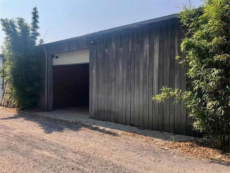 Droge en veilige opslagplaats op gunstige locatie 