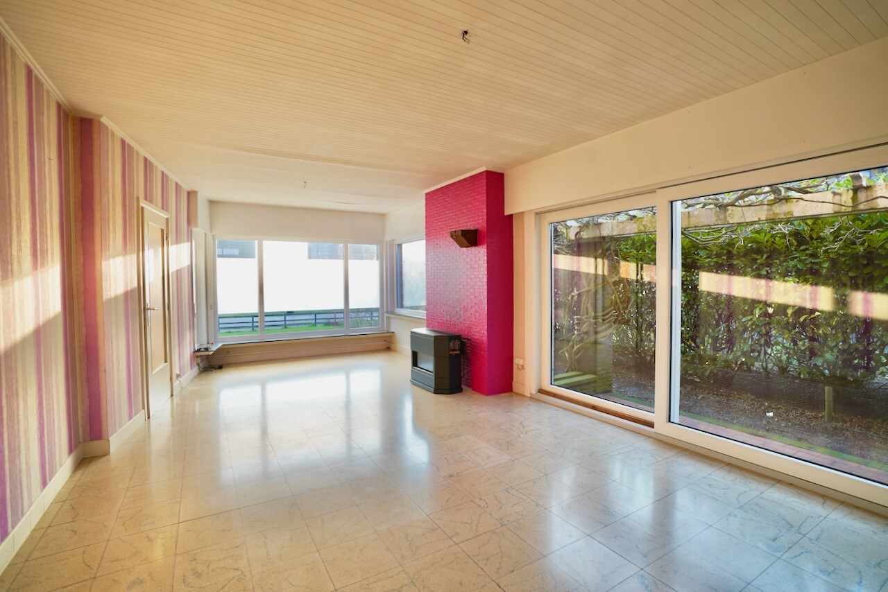 Bungalow op perceel van 651m&#178; in hartje ERTVELDE ! 