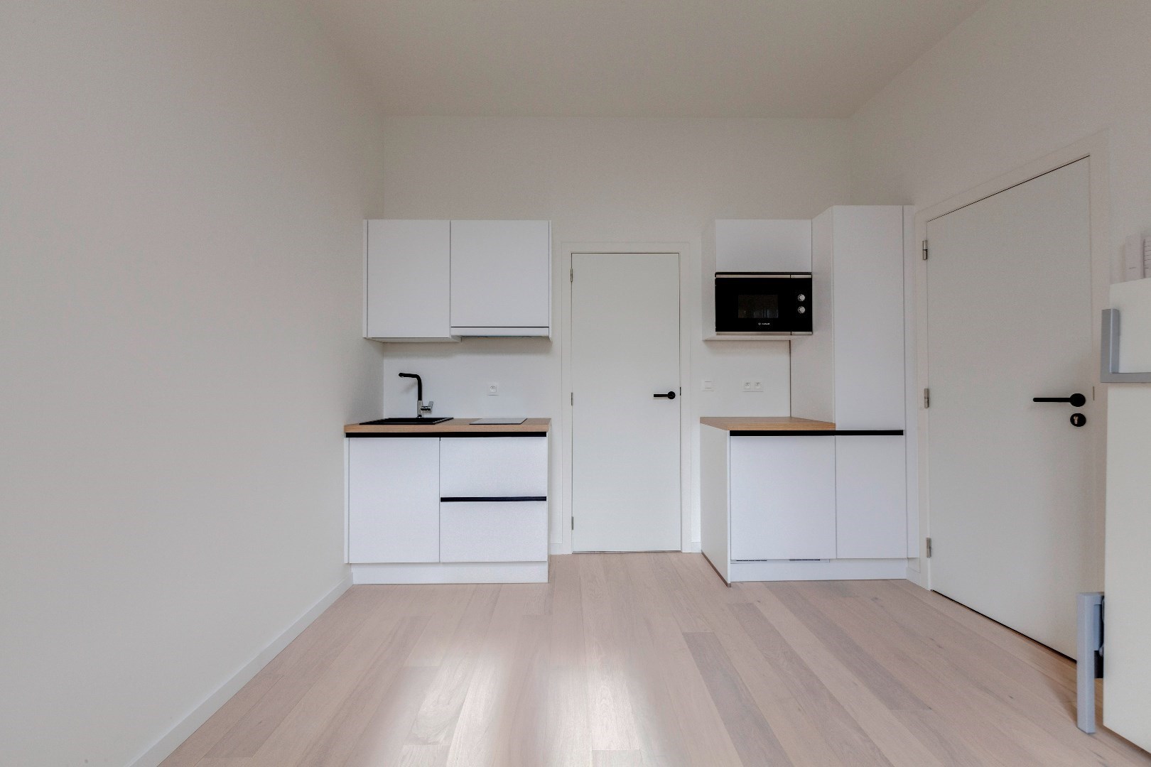 2 Studio&#39;s nabij de Zuid en Sint -Annaplein. (500 &amp; 550 euro ) 