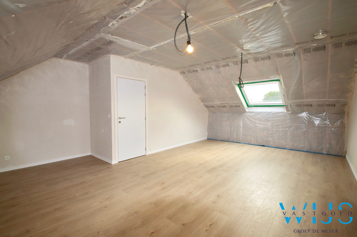 Tijdloze nieuwbouw met 4 slaapkamers te ERTVELDE ! 