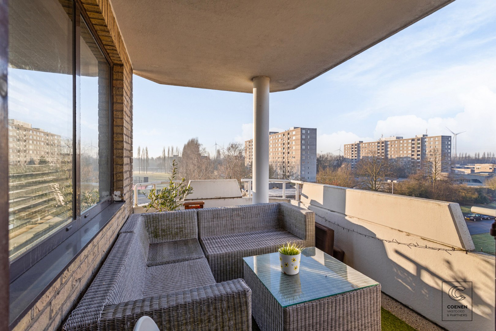 Prachtig, ruim appartement met bew. opp. van 101m&#178; en 3 slaapkamers te Ekeren! 