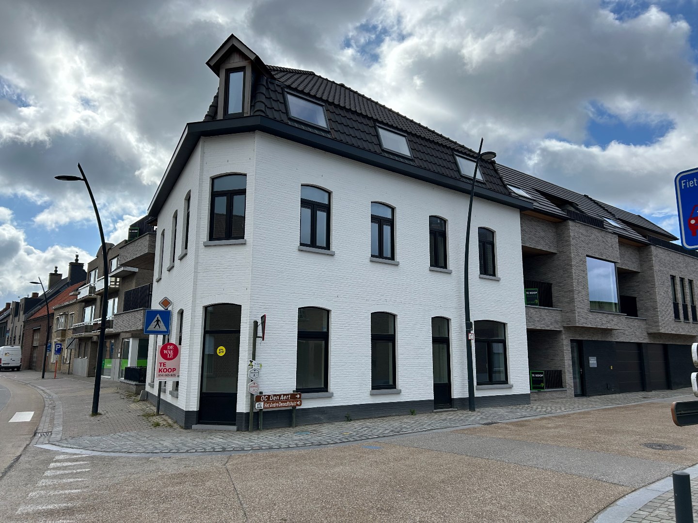 Volledig afgewerkt appartement met 2 slaapkamers en terras 