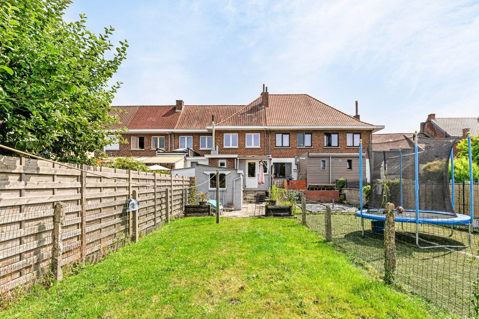 Lichtrijke instapklare woning met 3 slaapkamers en tuin te Ath 