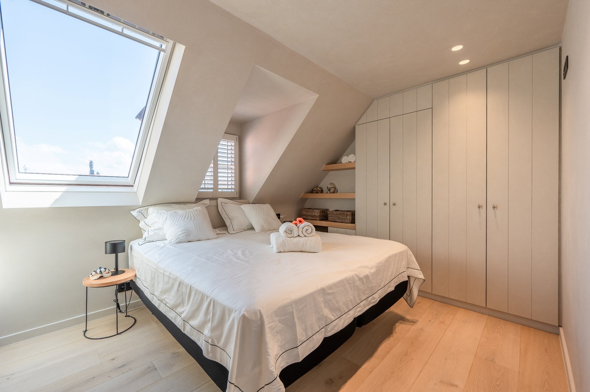 Luxe duplex dakappartement met zonneterrassen  in hartje Knokke 