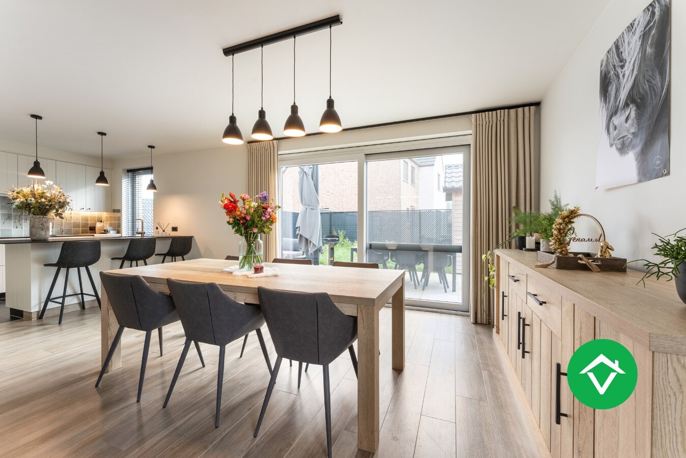 Kwalitatief afgewerkte nieuwbouwwoning met 3 slaapkamers, tuin en garage 