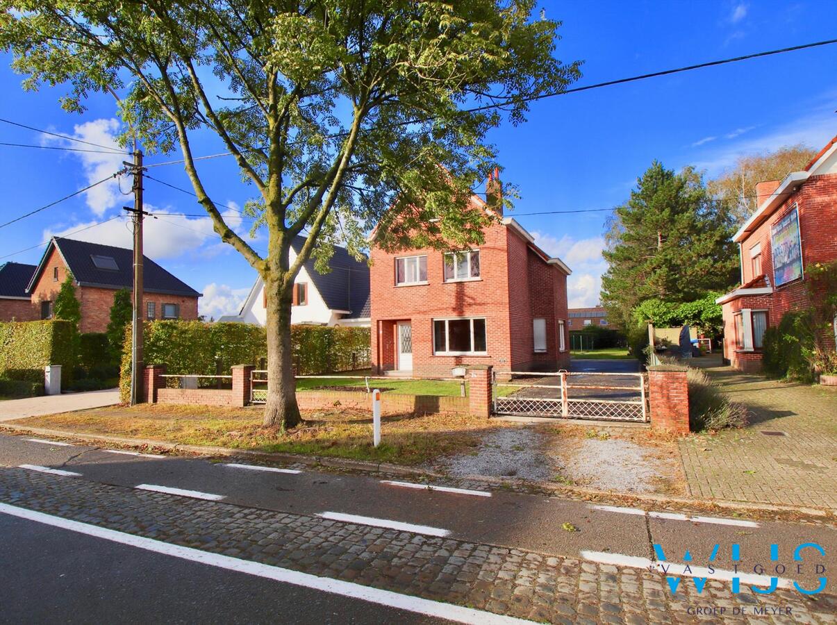 Te renoveren woonhuis op een mooi perceel van 870m&#178; te ERTVELDE! 