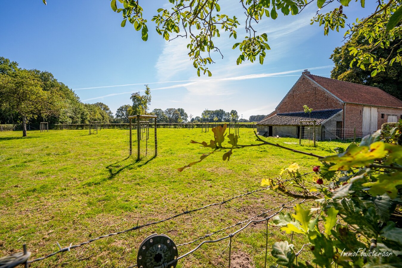 Unique farmhouse in an exceptional location on approximately 5 hectares in Peer. 