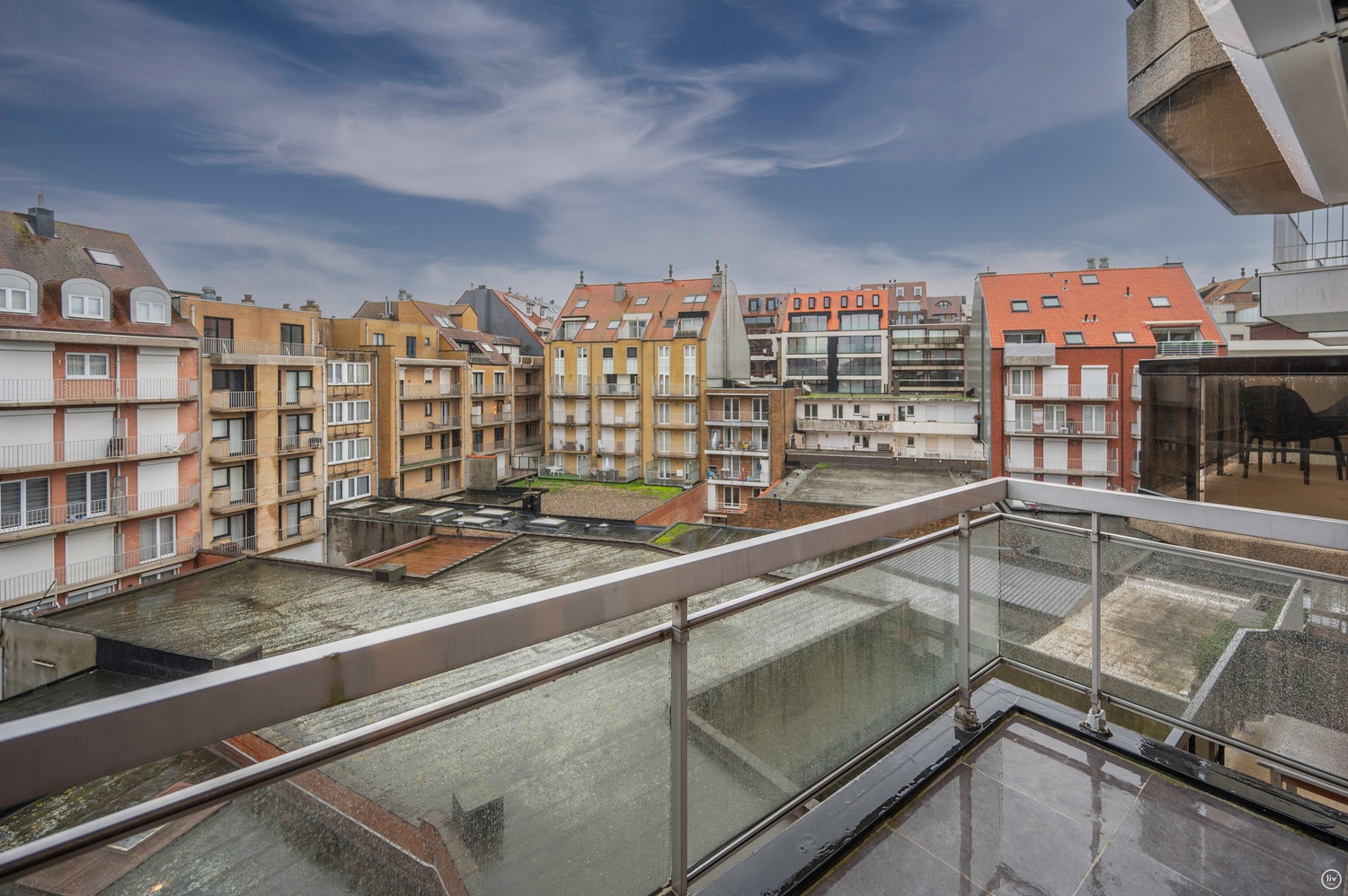 L’appartement est situ&#233; pr&#232;s de la digue de mer et le Rubensplein dans un emplacement central &#224; Knokke. 