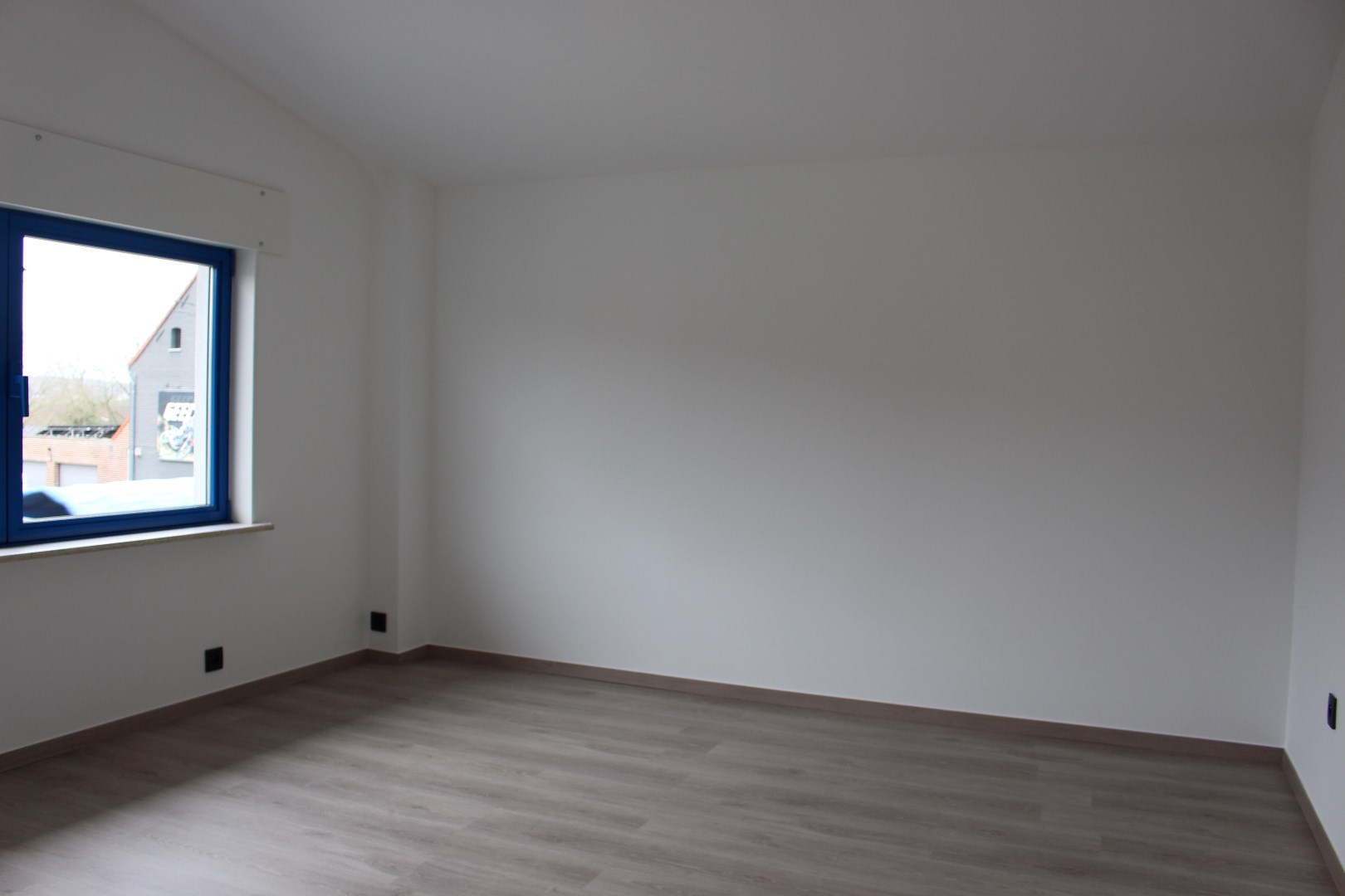 Appartement met 2 slaapkamers en parkeerplaats. 