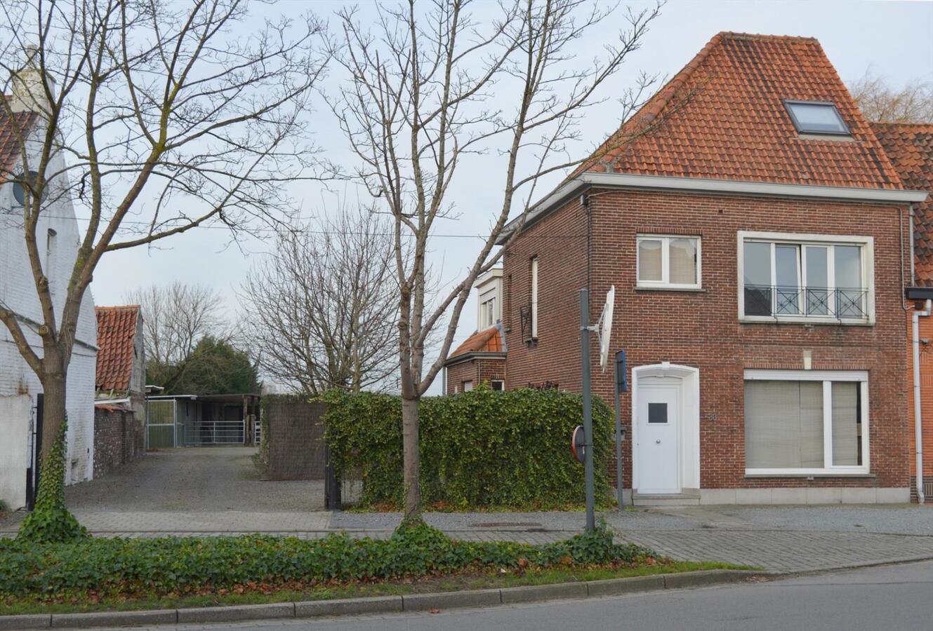Instapklare woning met 4 stallen op 1,25ha te Desteldonk (Gent) 