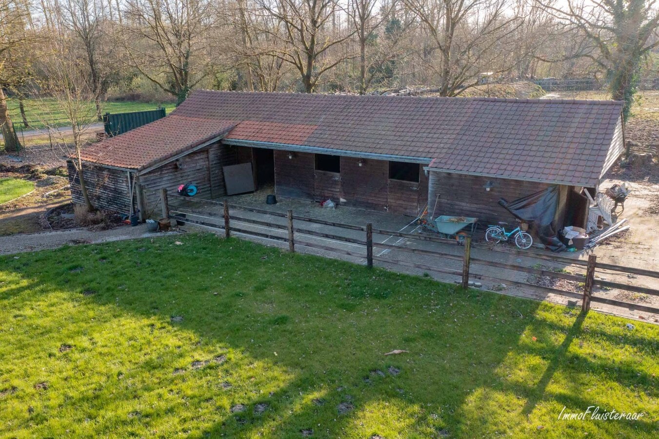 Gerenoveerde hoeve met stallen op ca. 1 hectare te Paal (Beringen) 