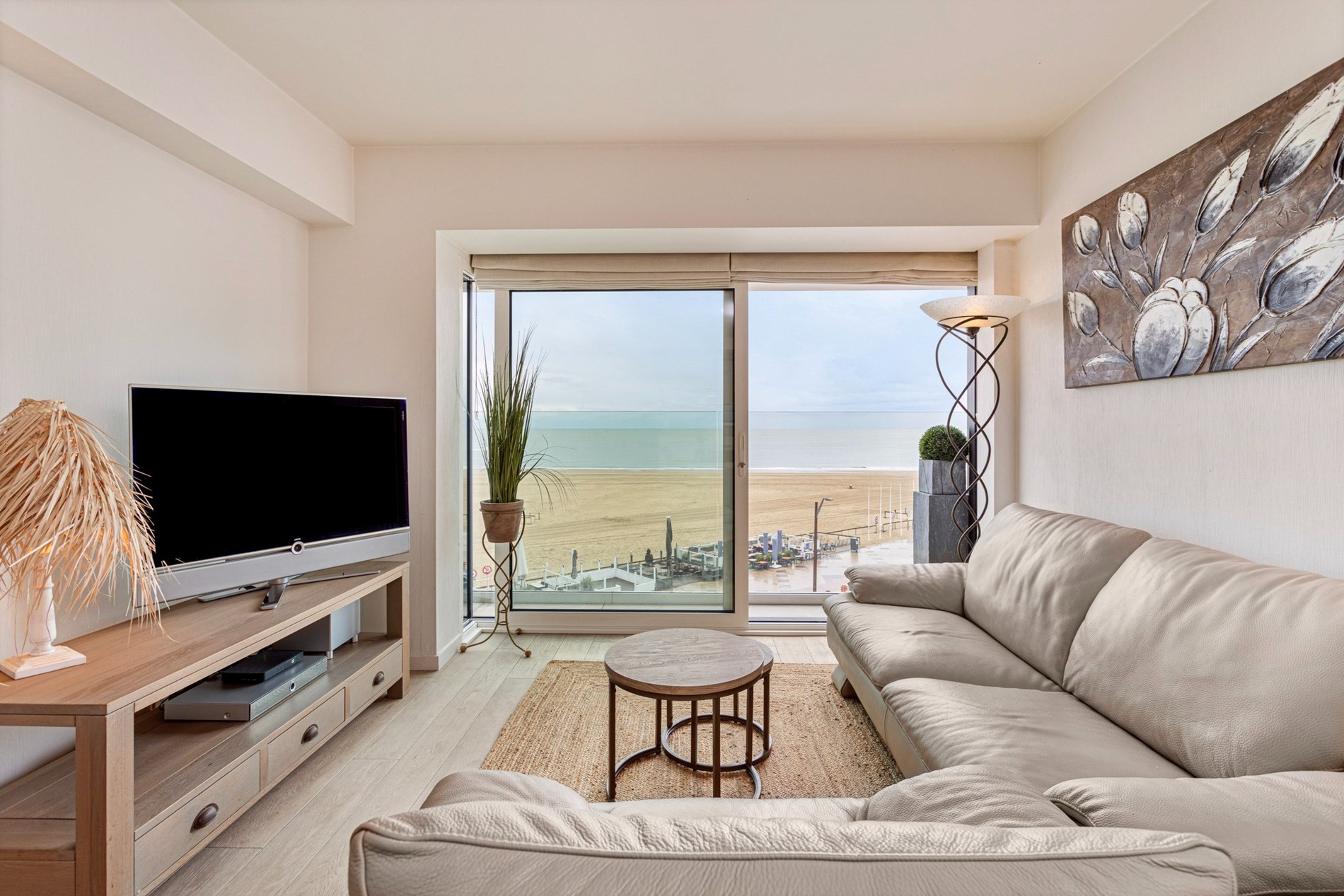 Appartement confortable d&#39;une chambre avec vue frontale sur la mer situ&#233; sur la place Rubens &#224; Knokke. 