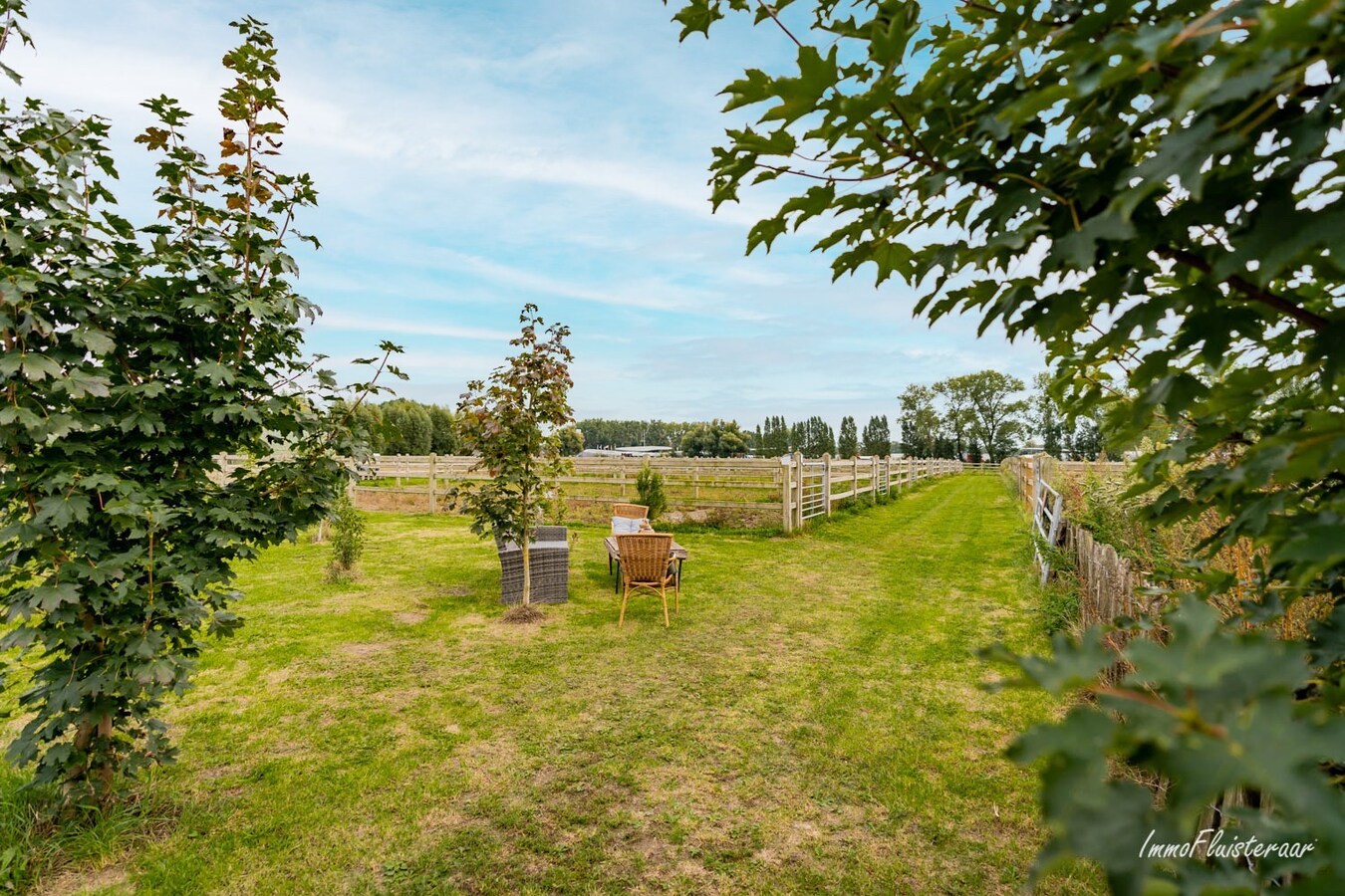 Hippisch complex op ca. 6ha te Beveren 