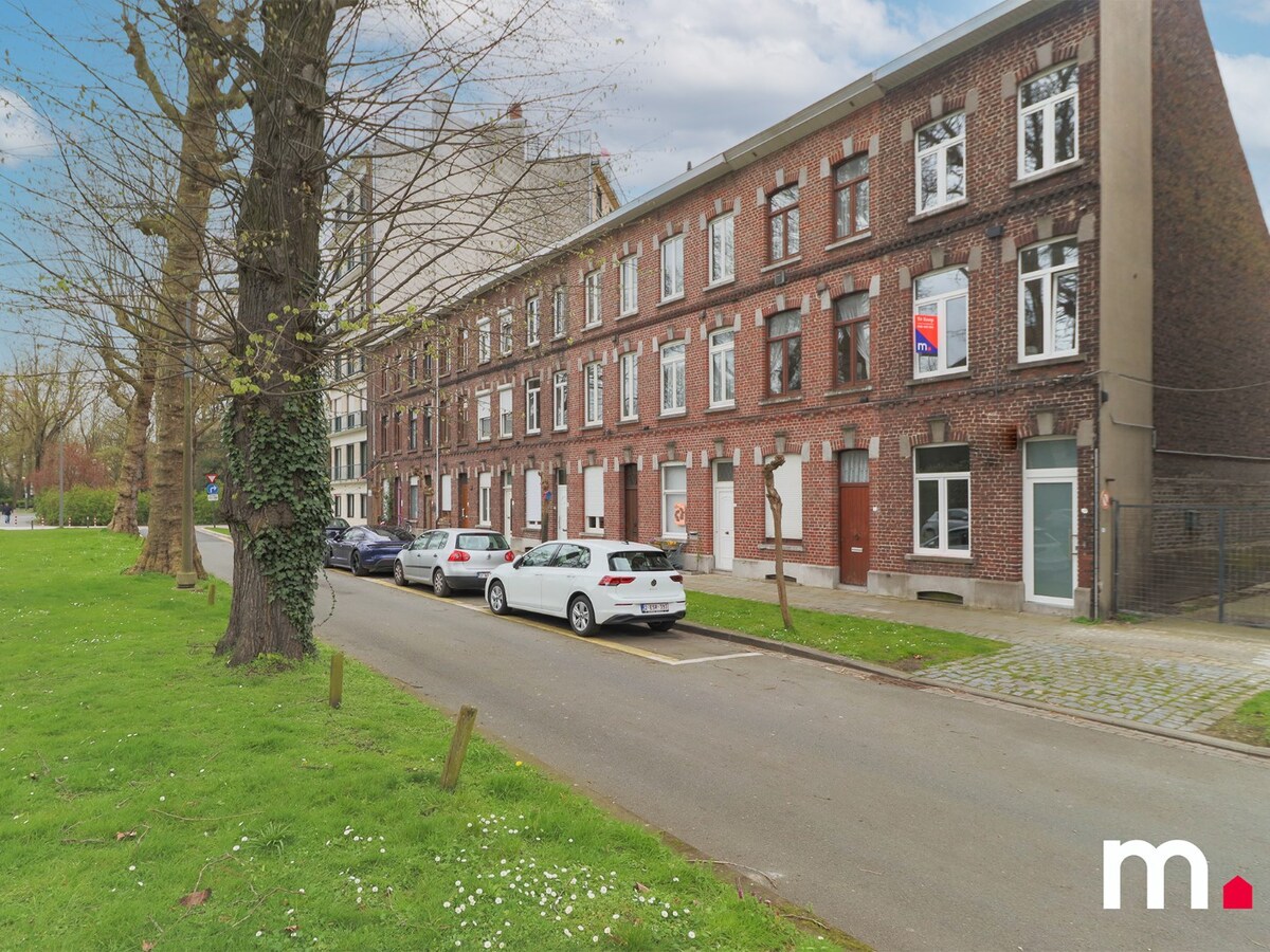 Zeer goed gelegen woning met 4 slaapkamers te Kortrijk! 