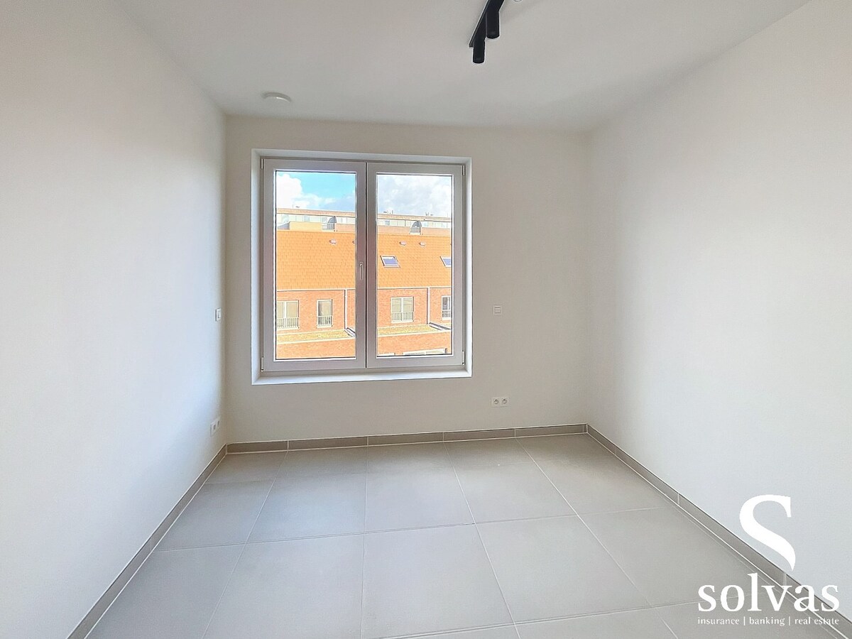 Nieuw appartement met 2 slaapkamers in Aalter, standaard afwerking, bouwjaar 2022, 95.82m&#178; bewoonbare oppervlakte, 1 badkamer 