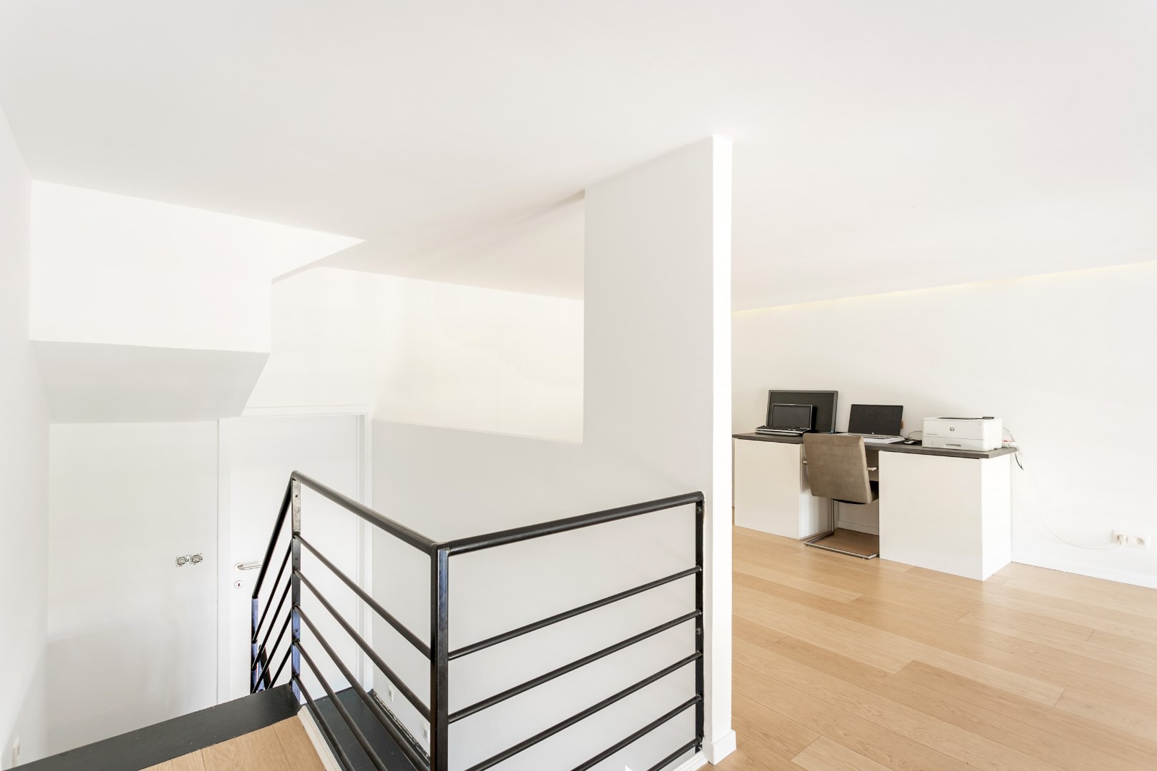 Ruime en energiezuinige (EPC A) woning met 5 slaapkamers, bureau, garage en tuin 