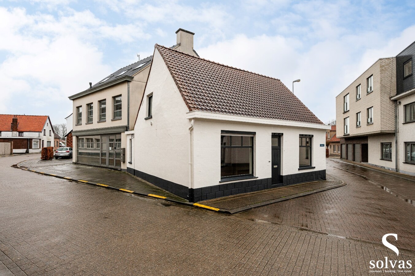 Stijlvol gerenoveerde woning in het centrum van Knesselare 