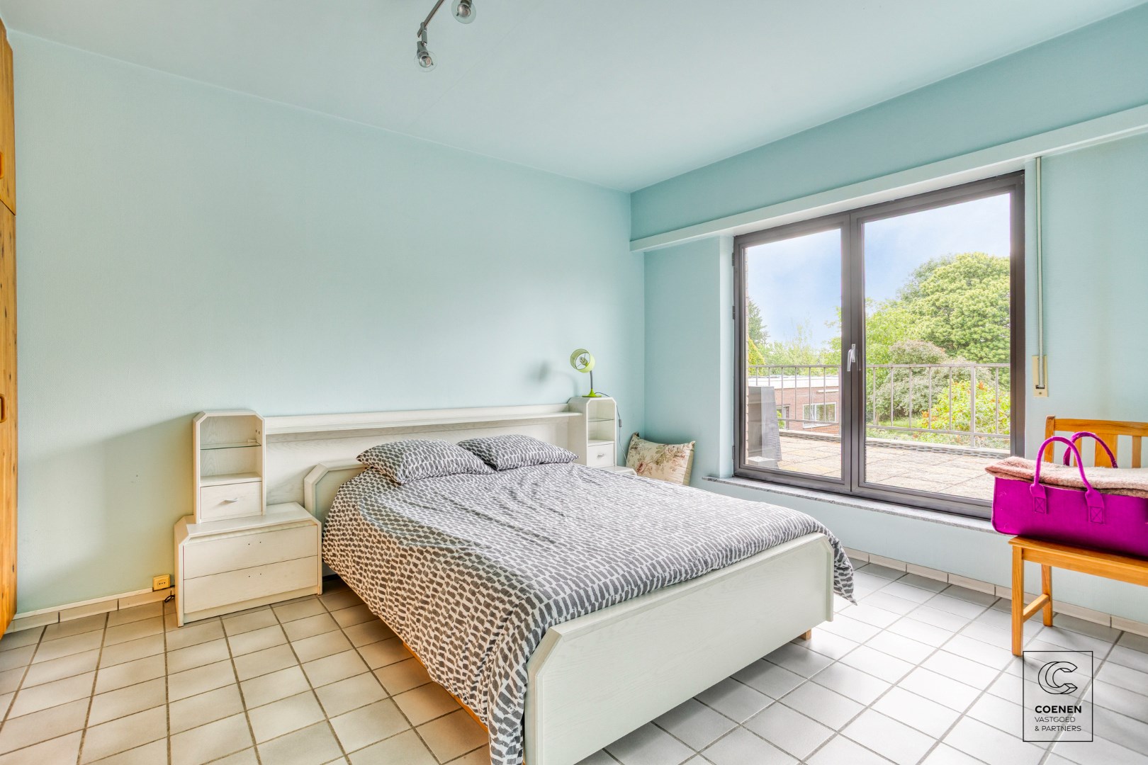 Ruime stadswoning van 177 m&#178; met 4 slaapkamers in het centrum van Hoogstraten! 