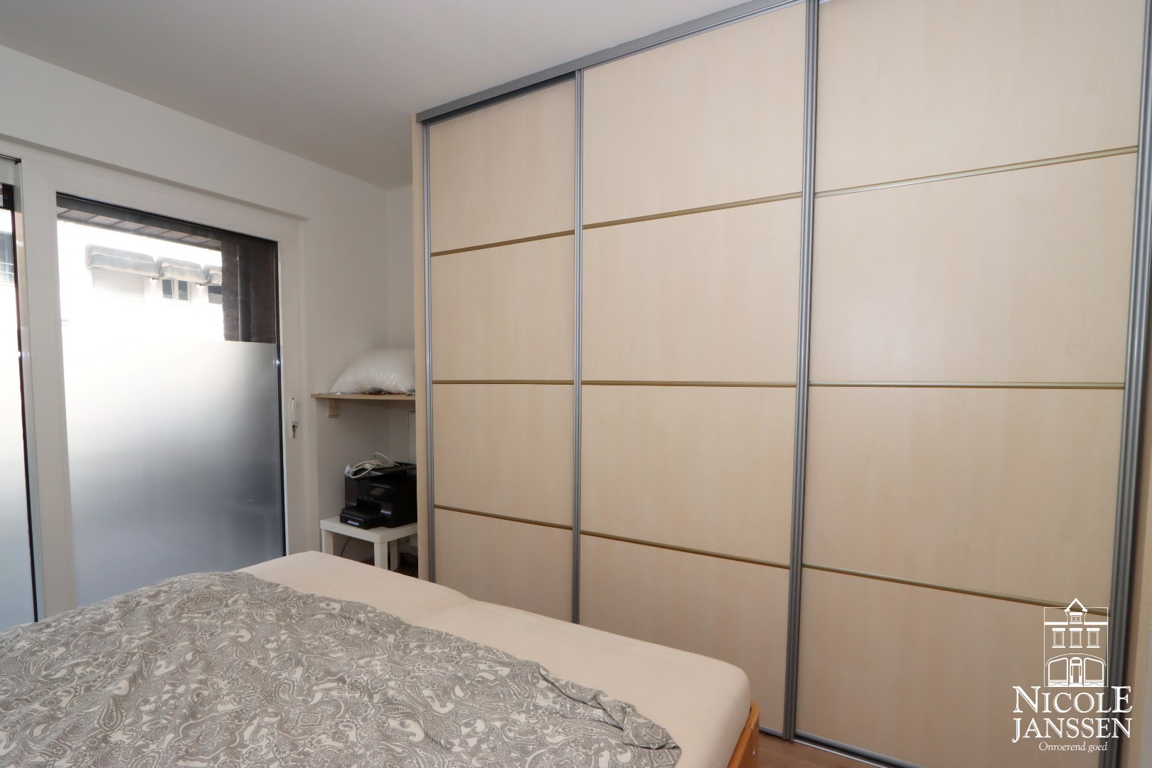 Gelijkvloers appartement met &#233;&#233;n slaapkamer en terras in het centrum van Maaseik 