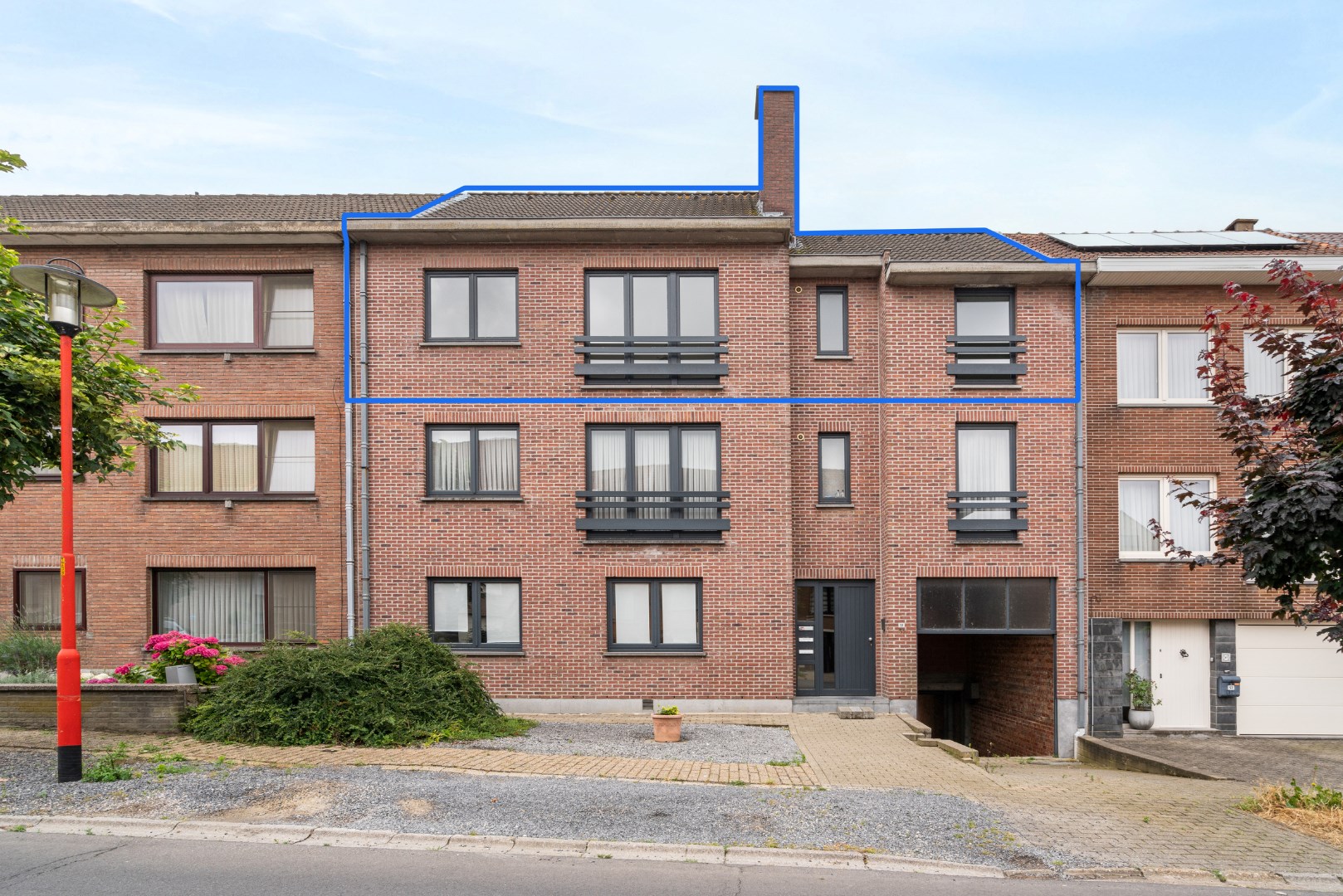 Ruim appartement met grote zolderruimte 