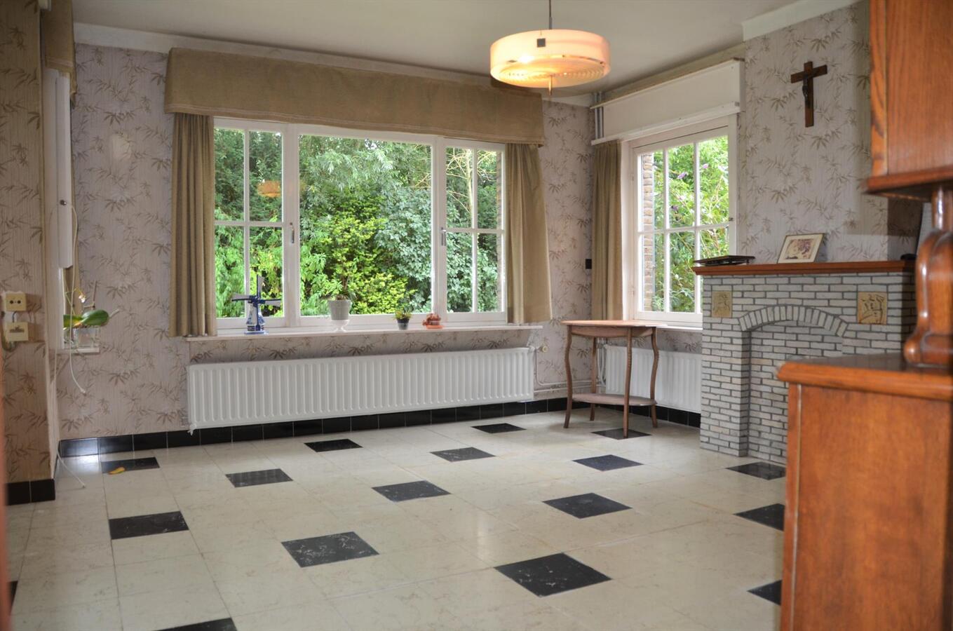 Charmante woning met ruime schuur op een perceel van maar liefst 2198 m&#178; 