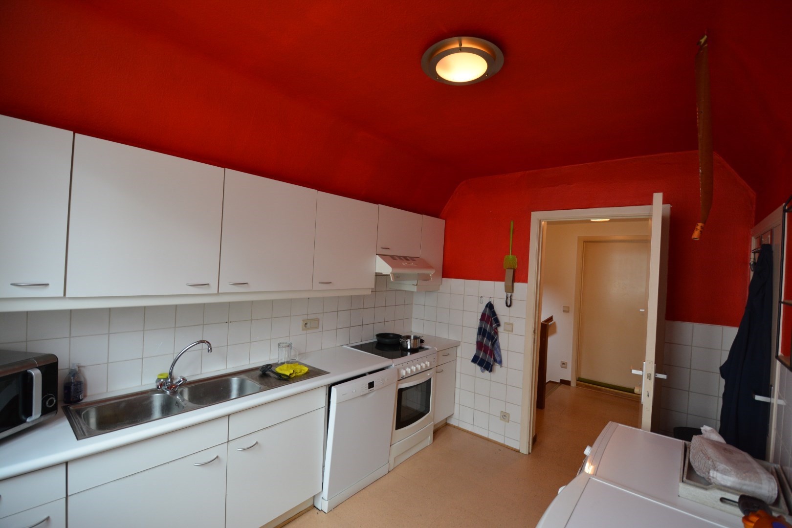 Handelsruimte + duplex-appartement met 1 slaapkamer 